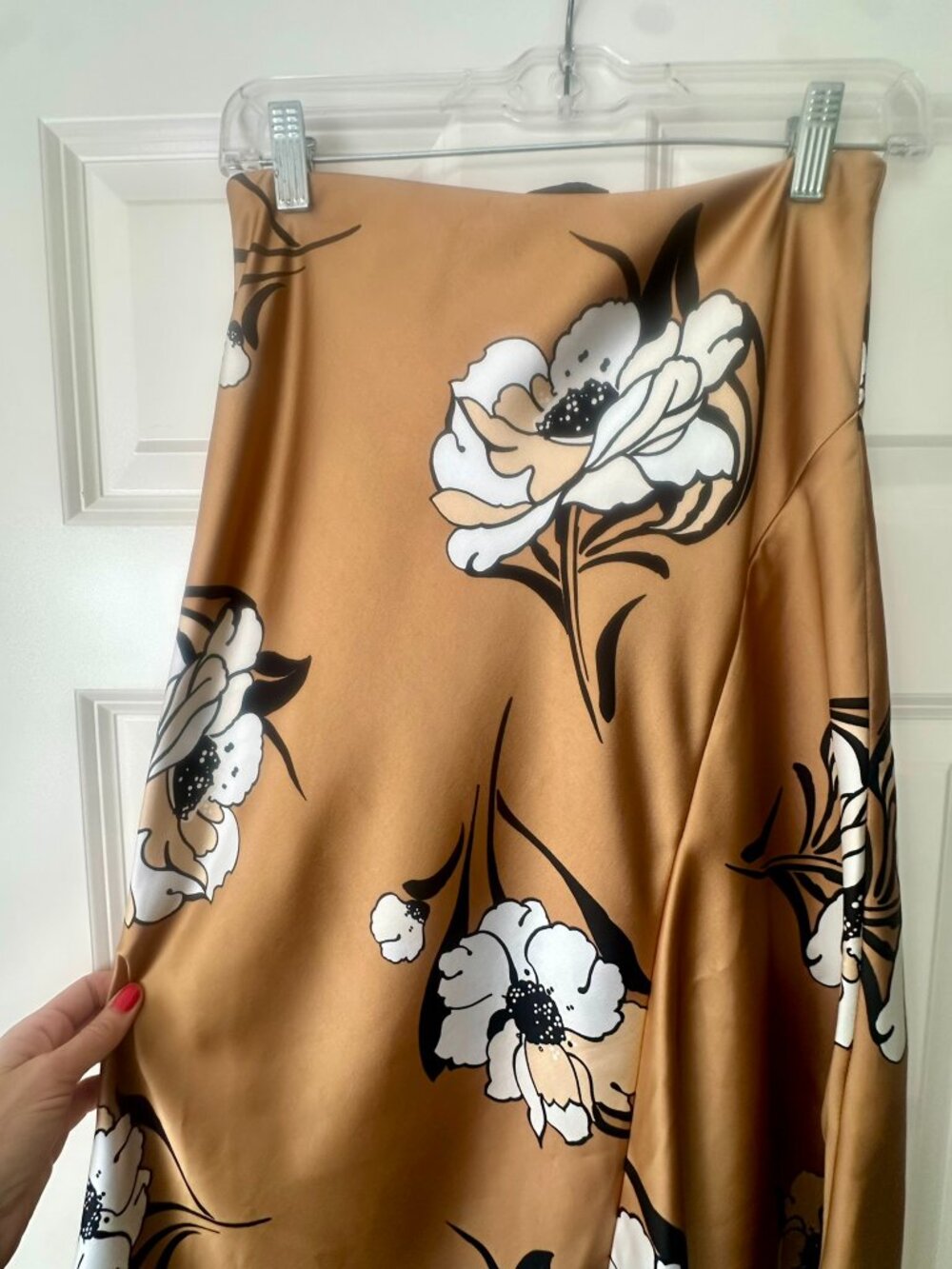 WHBM Floral Satin Midi Skirt Size 2 - Picture 7 of 11